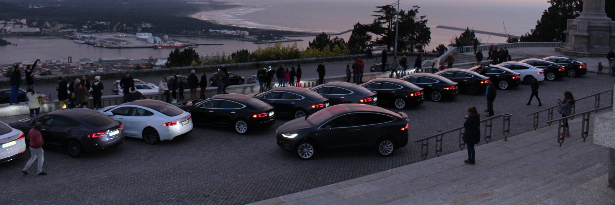Tesla Club Portugal's banner