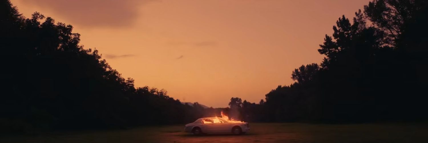 ᵐⁱ⁻ⁿⁱ (semi ia)'s banner
