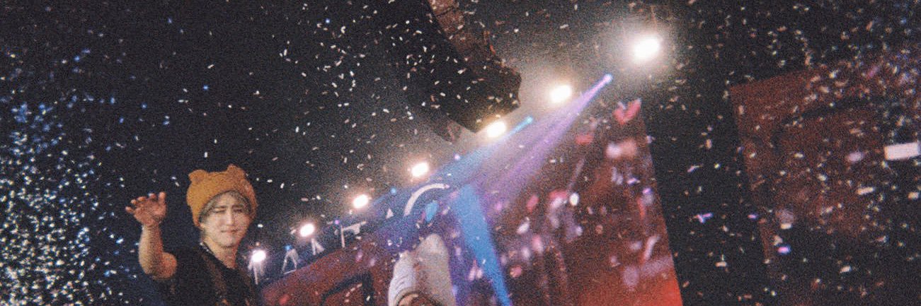 별's banner