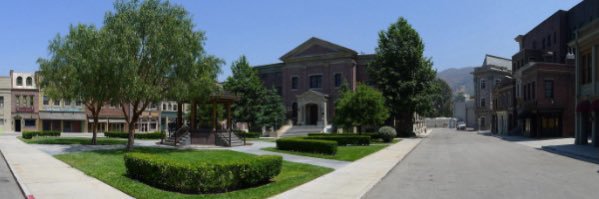 ➠ Back to the Future HQ's banner