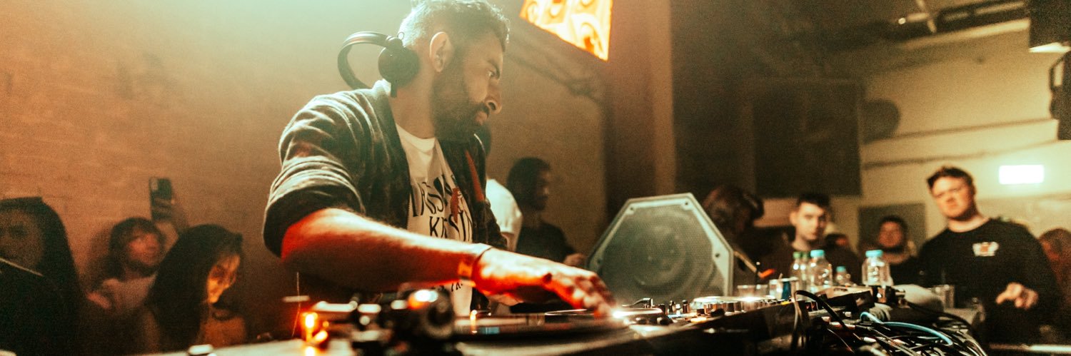 Darius Syrossian's banner