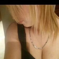 blondyboobs's profile picture