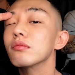 Yoo Ah In Fanbase's profile picture