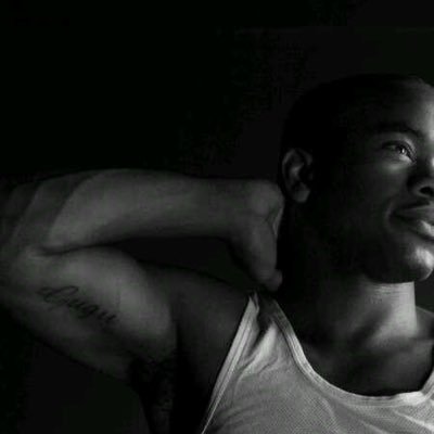 M_o_n_d_z's profile picture