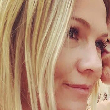 Jennie Garth's profile picture