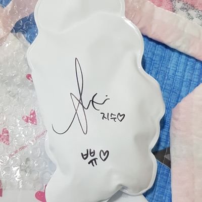 zzz's profile picture