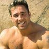 Lewis profil fotoğrafı