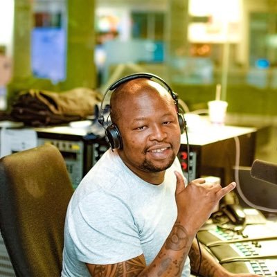 DJNAVES's profile picture