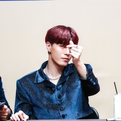 LunasHwall's profile picture