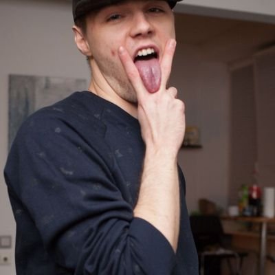 Max in Wonderland's profile picture