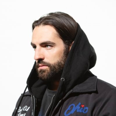 E-V's profile picture