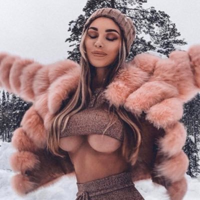 hotgirls's profile picture
