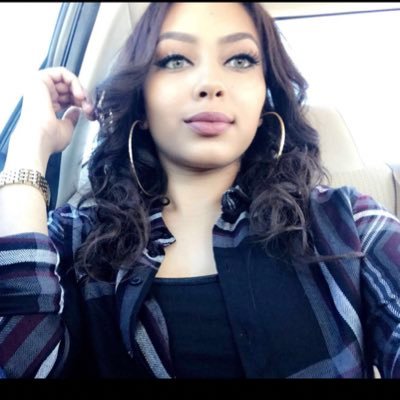 D A L I A's profile picture