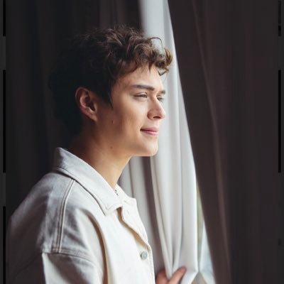Enrique Gil's profile picture