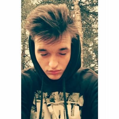 𝕛ꪊડ𝕥 ꪮꪀꫀ ꪑꪮ𝕣ꫀ.'s profile picture