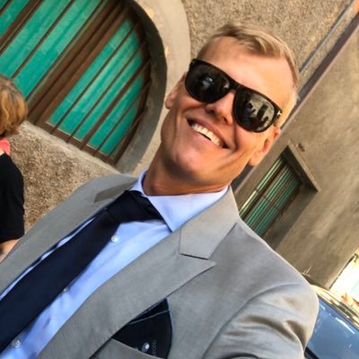 RichPoxon's profile picture