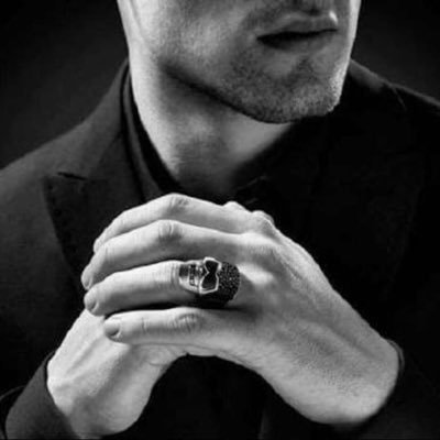  🕳 رحــ ͡ــال 🕳's profile picture