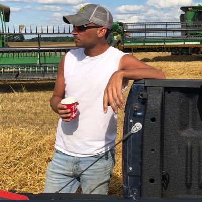 farmboy8400's profile picture