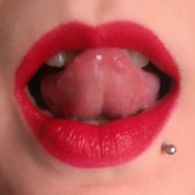 CuckoldressSara's profile picture