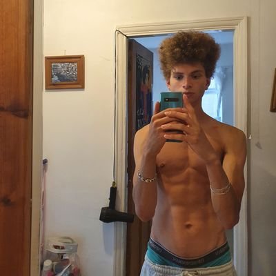 Aliyh94's profile picture
