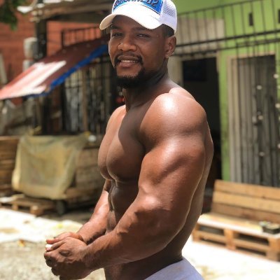 OfficialYanier's profile picture