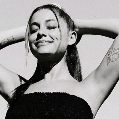 D⚡'s profile picture
