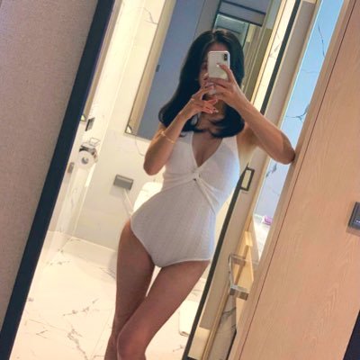 Hotwifeleah's profile picture
