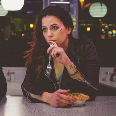 LauraBaileyVO's profile picture
