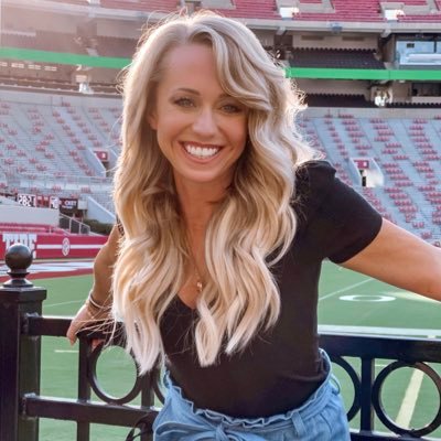 Kelsey Wingert-Linch's profile picture