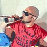 Adam profil fotoğrafı