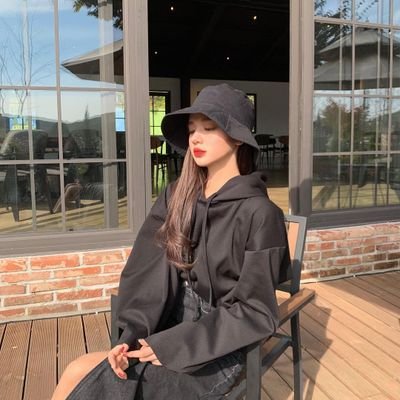 charm.'s profile picture