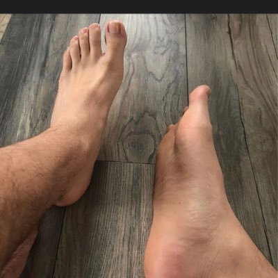 size 14 feet's profile picture