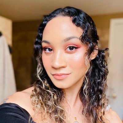 LegendofLorie's profile picture