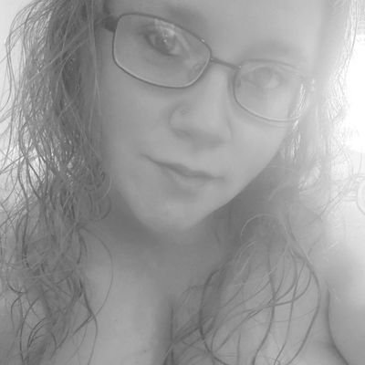 CuriousVixen82's profile picture