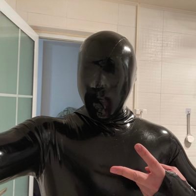 ZentaiBlkLion's profile picture