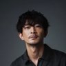 津田健次郎 KENJIRO TSUDA profil fotoğrafı