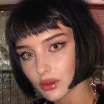 adrianna ๐ฉฐ's profile picture