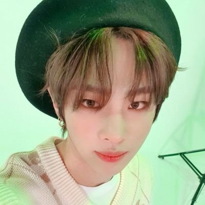 ZH's profile picture