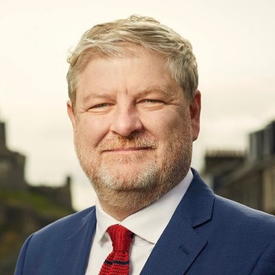 Angus Robertson's profile picture