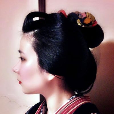 繍屋春駒 刺繍職人 山口果歩's profile picture