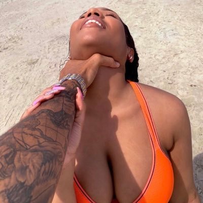 AdultingMood's profile picture