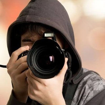 R here's profile picture