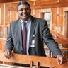 Tom Varghese Jr. MD, MS, MBA, FACS, MAMSE ๐บ๐ธ profil fotoฤrafฤฑ