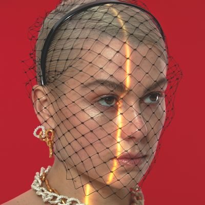 PHOEBE BRIDGERS UPDATES's profile picture