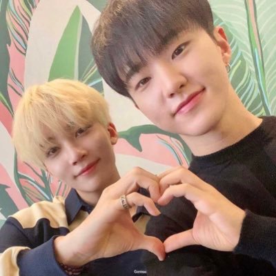 저화질의 윤홋's profile picture