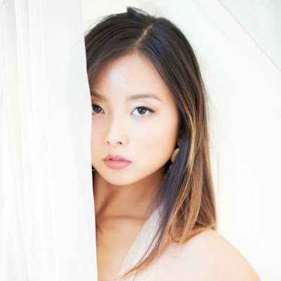 Yura Min (민유라)'s profile picture