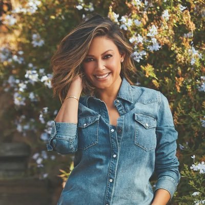 Vanessa Lachey's profile picture