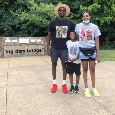 Julius Hodge's profile picture