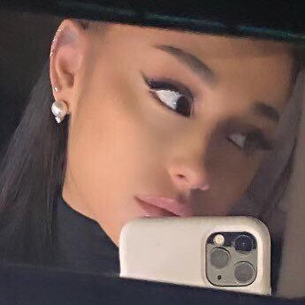 laura jb7's profile picture