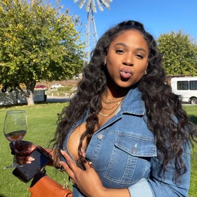 ashellexo's profile picture